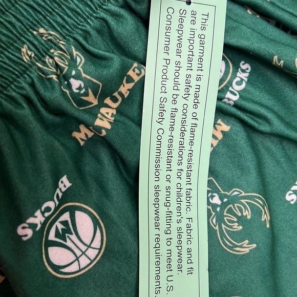 NBA YOUTH BOYS MILWAUKEE BUCKS TEAM LOGO LOUNGE/PJ PANTS - Picture 10 of 11